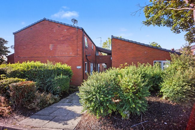 14 Fell View, Chorley, Lancashire, PR6 0NT 1