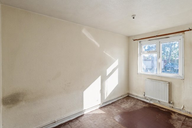 2 Heddon Grove, Hawkshead, Bradford, West Yorkshire, BD5 0TA 7