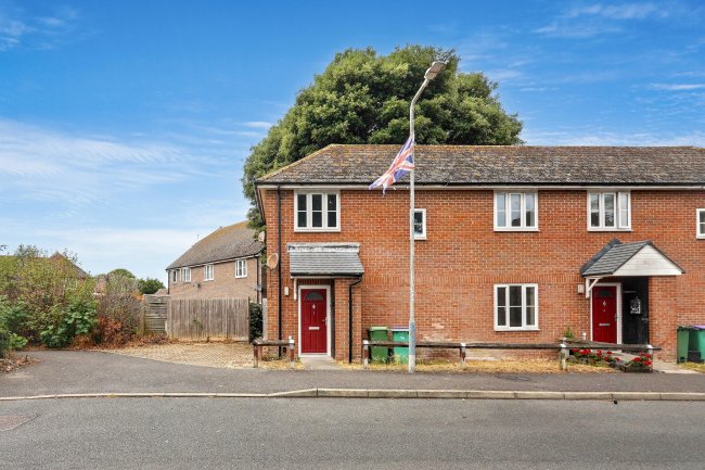 1 Paddock Close, Lydd, Romney Marsh, Kent, TN29 9BT 8