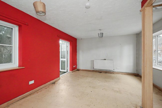 1 Paddock Close, Lydd, Romney Marsh, Kent, TN29 9BT 8
