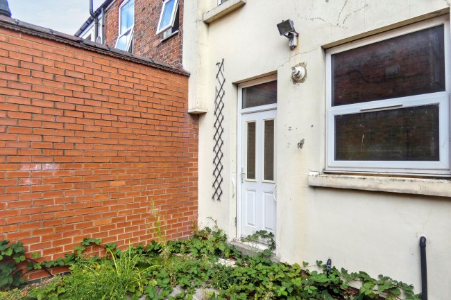 50 Brazil Street, Hull, East Yorkshire, HU9 1JZ 10