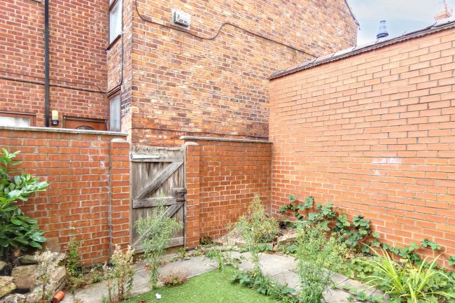 50 Brazil Street, Hull, East Yorkshire, HU9 1JZ 10
