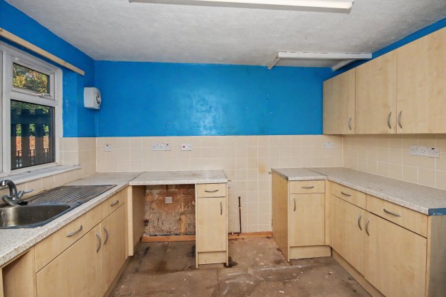1 St Marys Court, Eynesbury, St. Neots, Cambridgeshire, PE19 2TB 6