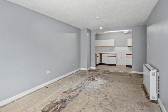 102 Parmentergate Court, St John Street, Norwich, NR1 1PF 5