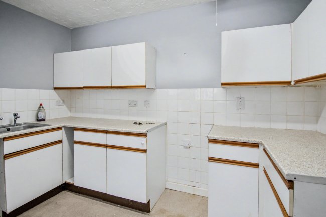 102 Parmentergate Court, St John Street, Norwich, NR1 1PF 5