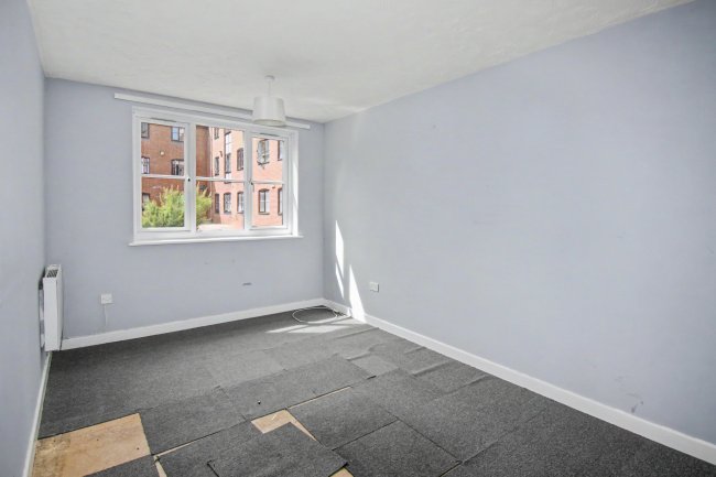 102 Parmentergate Court, St John Street, Norwich, NR1 1PF 5