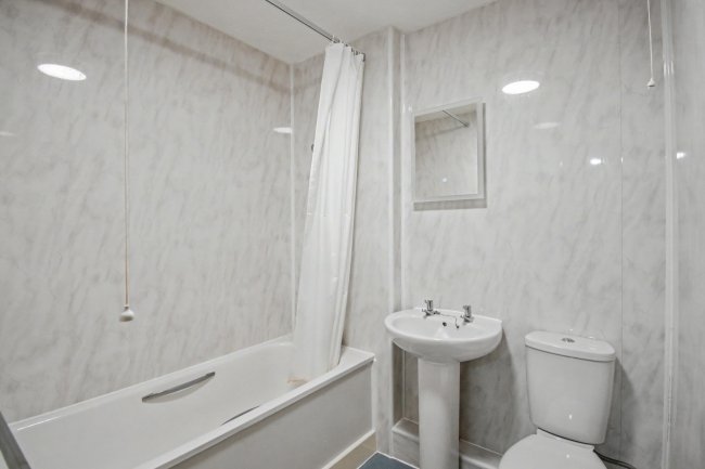 102 Parmentergate Court, St John Street, Norwich, NR1 1PF 5