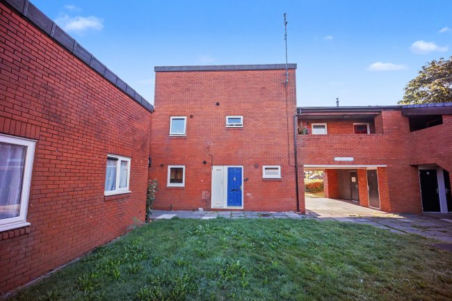 6 Fell View, Chorley, Lancashire, PR6 0NT 4