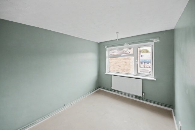 4 Russell Court, St. Neots, Cambridgeshire, PE19 1AZ 6