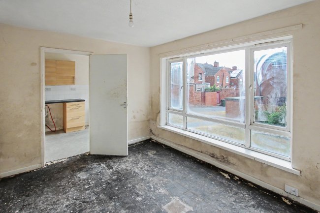 27 Queen Street, Doncaster, South Yorkshire, DN4 8AA 3