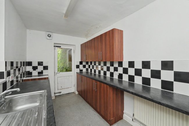 Flat 2, 18 Belmont Road, St. Andrews, Bristol, BS6 5AS 1