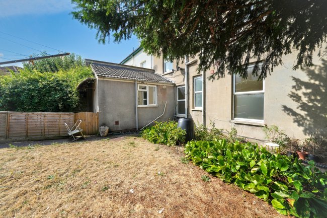 Flat 2, 18 Belmont Road, St. Andrews, Bristol, BS6 5AS 1