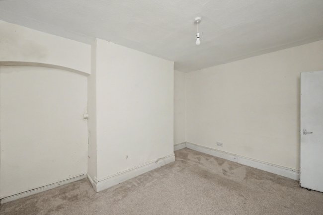 Flat 2, 18 Belmont Road, St. Andrews, Bristol, BS6 5AS 1