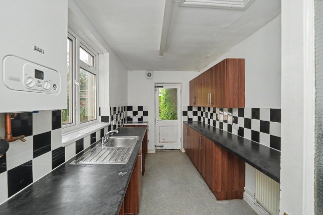 Flat 2, 18 Belmont Road, St. Andrews, Bristol, BS6 5AS 1