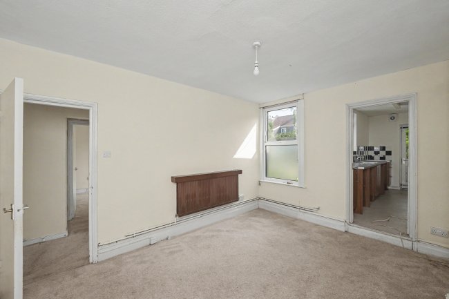 Flat 2, 18 Belmont Road, St. Andrews, Bristol, BS6 5AS 1