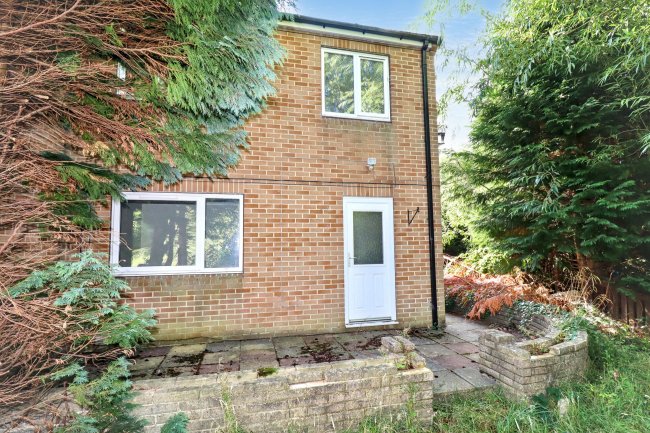 32 Shelley Grove, Bradford, West Yorkshire, BD8 0JZ 8