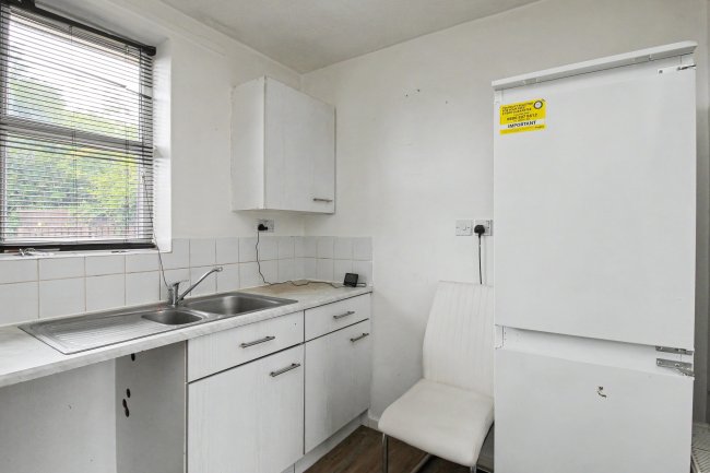 378 Endike Lane, North Hull Estate, Hull, HU6 8AA 9