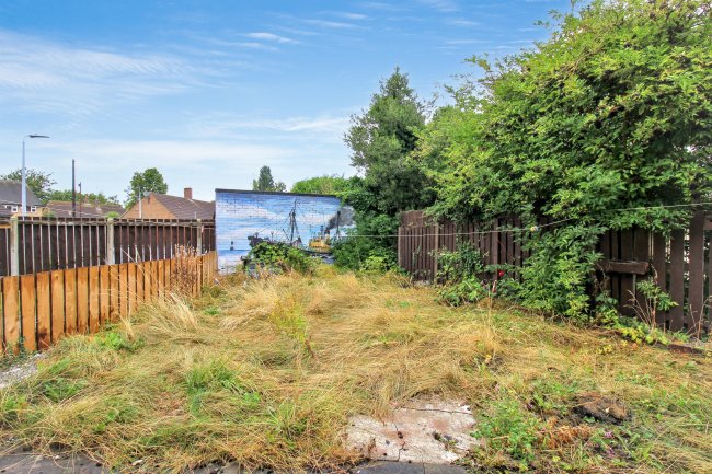 378 Endike Lane, North Hull Estate, Hull, HU6 8AA 9