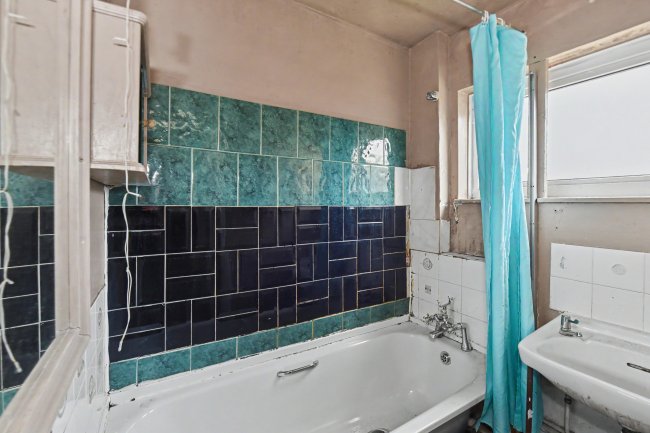 31 Redruth Drive, Mansfield, Nottinghamshire, NG18 4QB 10