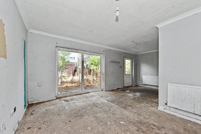 31 Redruth Drive, Mansfield, Nottinghamshire, NG18 4QB 10