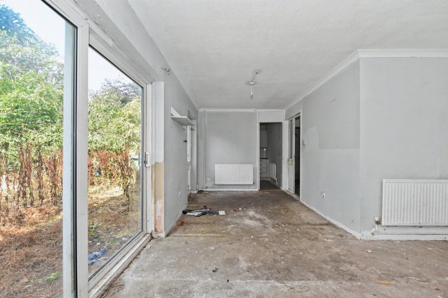 31 Redruth Drive, Mansfield, Nottinghamshire, NG18 4QB 10