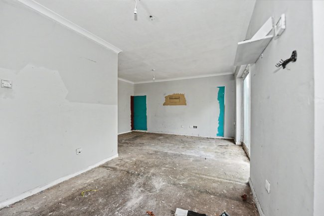 31 Redruth Drive, Mansfield, Nottinghamshire, NG18 4QB 10