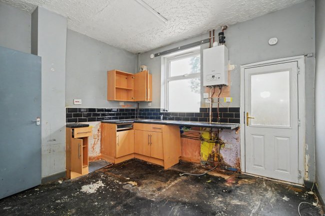 14 Rudd Street, Haslingden, Rossendale, Lancashire, BB4 5DG 10