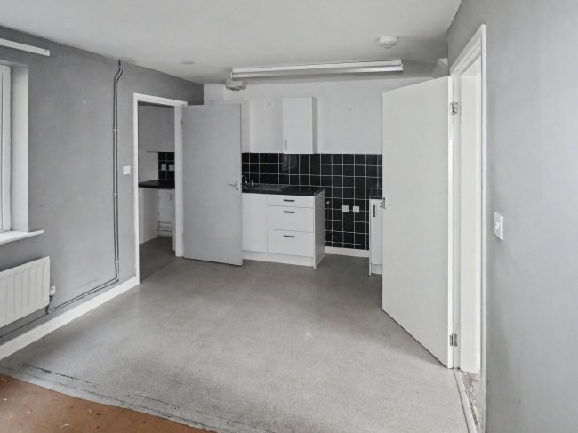 15 Hebble Brook Close, Mixenden, Halifax, West Yorkshire, HX2 8UJ 8