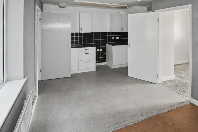 15 Hebble Brook Close, Mixenden, Halifax, West Yorkshire, HX2 8UJ 2
