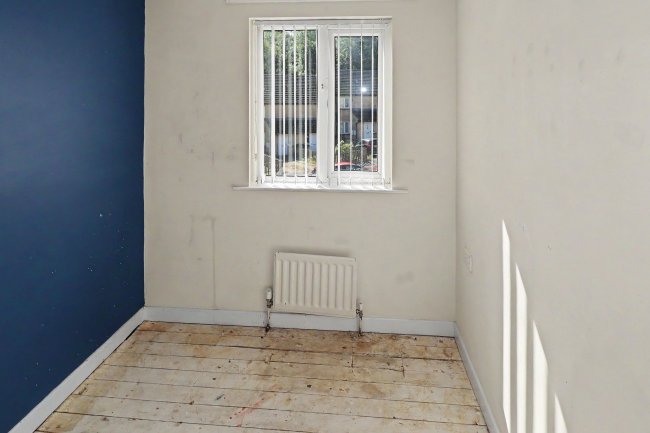 15 Hebble Brook Close, Mixenden, Halifax, West Yorkshire, HX2 8UJ 2
