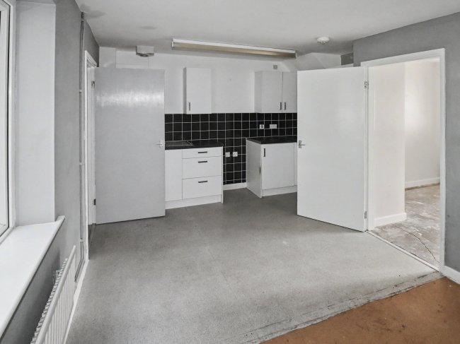 15 Hebble Brook Close, Mixenden, Halifax, West Yorkshire, HX2 8UJ 8