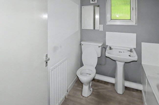 15 Hebble Brook Close, Mixenden, Halifax, West Yorkshire, HX2 8UJ 2