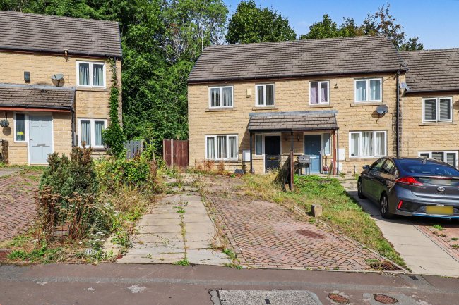 15 Hebble Brook Close, Mixenden, Halifax, West Yorkshire, HX2 8UJ 2