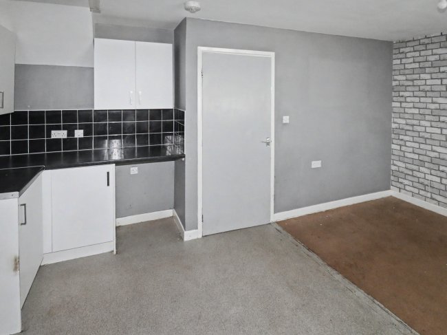 15 Hebble Brook Close, Mixenden, Halifax, West Yorkshire, HX2 8UJ 8