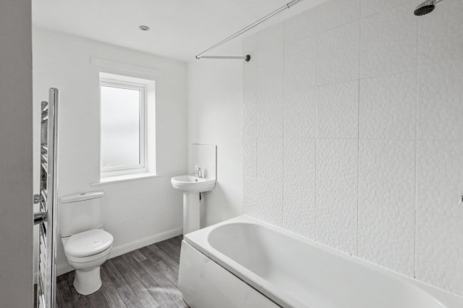 44, 44a, 44b and 44c Hallam Road, New Ollerton, Newmarket, NG22 9TL 2