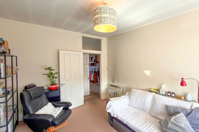 162 & 164 Central Rd, Worcester Park, KT4 8HQ 3