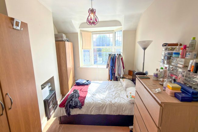 162 & 164 Central Rd, Worcester Park, KT4 8HQ 3