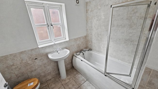91a Bourne Road, Spalding, PE11 1JR 10