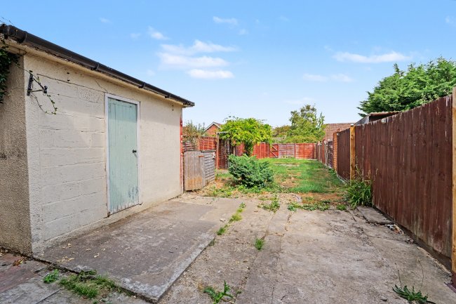 15 Abberd Way, Calne, Wiltshire, SN11 8BB 8