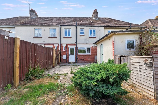 15 Abberd Way, Calne, Wiltshire, SN11 8BB 8