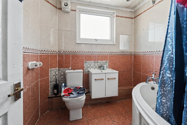 65 Goodison Road, Liverpool, L4 4EJ 4