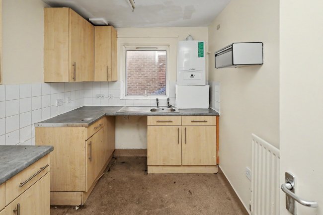 10 Copland Road, Wembley HA0 4YH 7