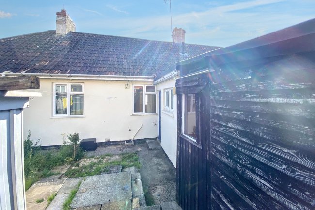 11 Woodlands Bungalows, Chippenham, Wiltshire, SN14 0HJ 9