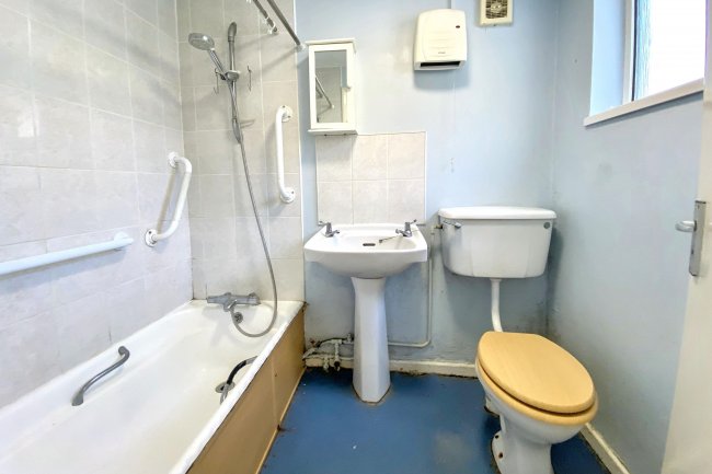 11 Woodlands Bungalows, Chippenham, Wiltshire, SN14 0HJ 9