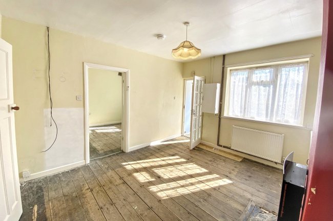 11 Woodlands Bungalows, Chippenham, Wiltshire, SN14 0HJ 9