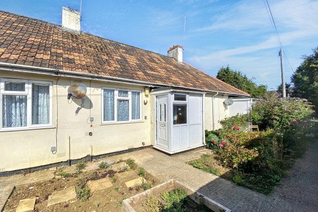 11 Woodlands Bungalows, Chippenham, Wiltshire, SN14 0HJ 9