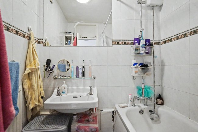 Flat 27, Jepson House, Pearscroft Road, Fulham London SW6 2BG 7