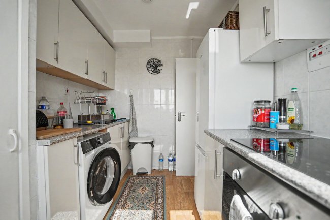 Flat 27, Jepson House, Pearscroft Road, Fulham London SW6 2BG 7