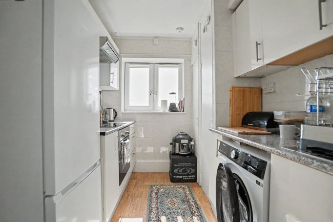 Flat 27, Jepson House, Pearscroft Road, Fulham London SW6 2BG 7