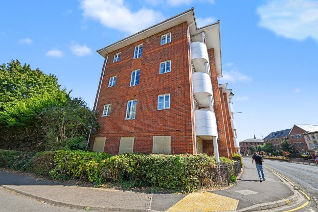 Flat 1 Kings Oak Court, RG1 4PX 1